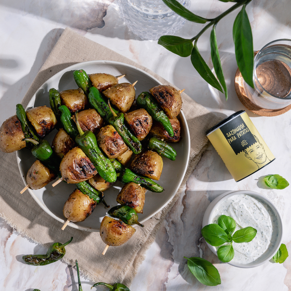 Brochetas de patatas y pimientos de Padron