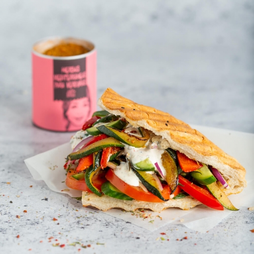 Kebab mediterráneo con verduras
