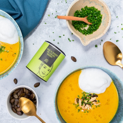 Puré de calabaza con semillas de calabaza y espuma de leche