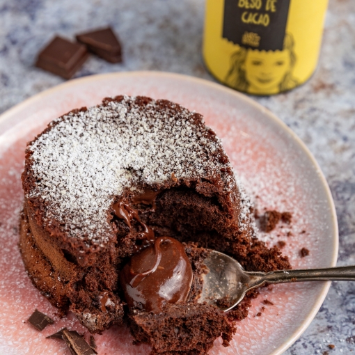 Bizcocho de chocolate al grill