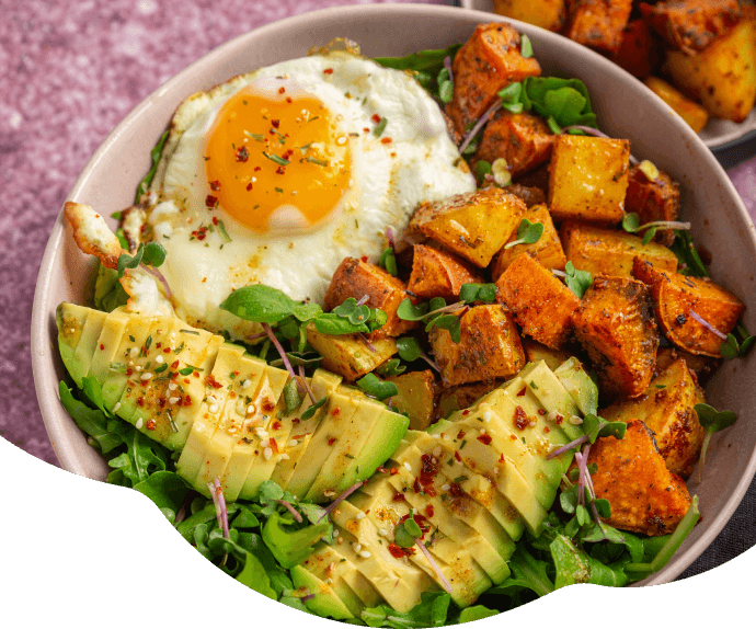Bowl de patatas con aguacate